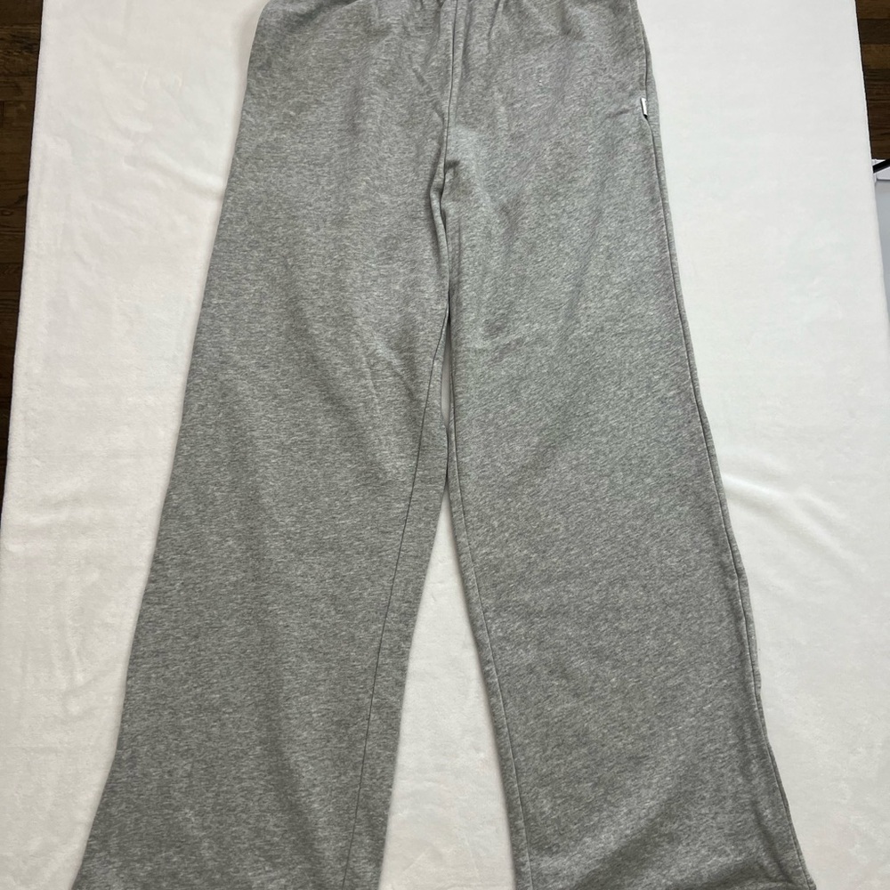Fabletics Year Round Terry Cloth Sweatpants - Picture 2 of 11